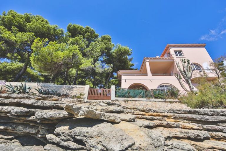 Location d'une villa à LA CIOTAT avec Villa en France